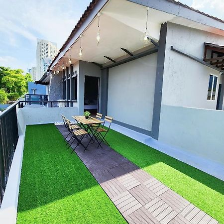 Gurney Coast Guest House By Sky Hive George Town Ngoại thất bức ảnh