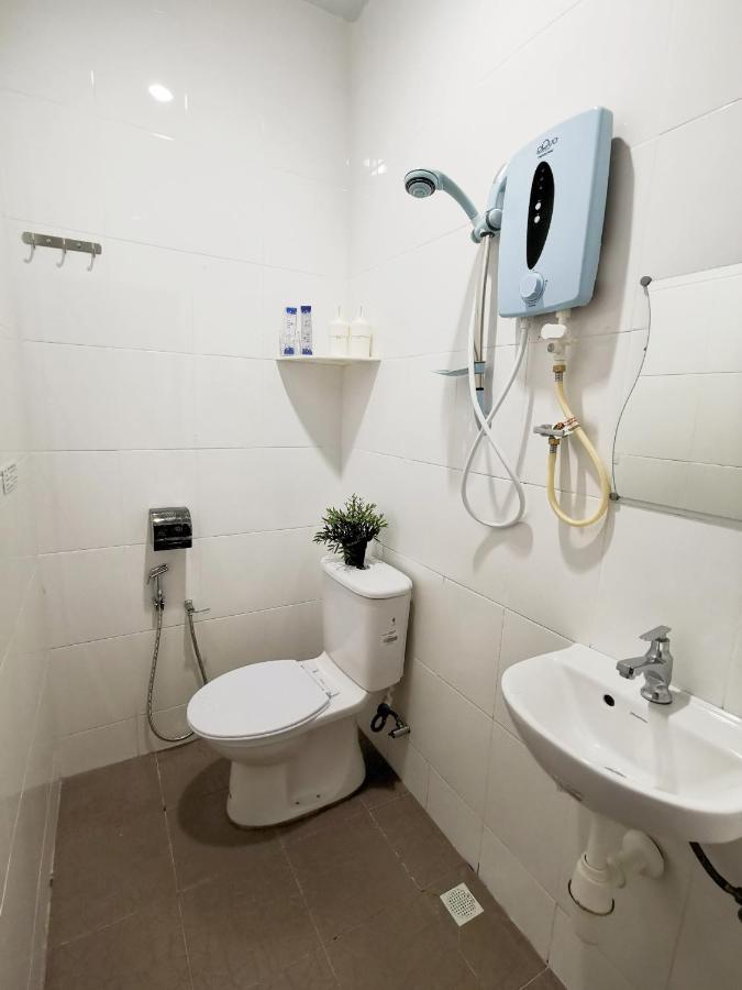 Gurney Coast Guest House By Sky Hive George Town Ngoại thất bức ảnh