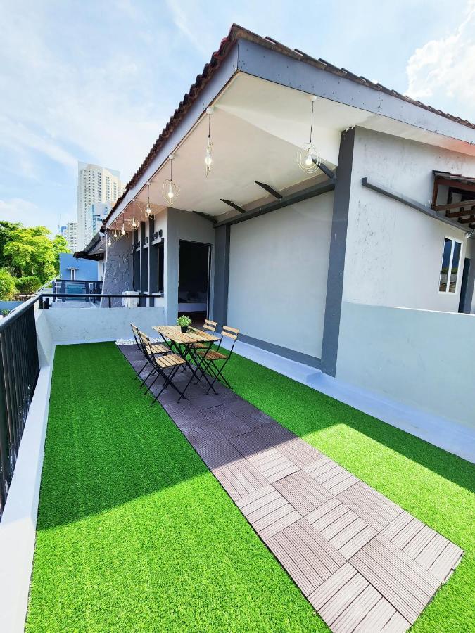 Gurney Coast Guest House By Sky Hive George Town Ngoại thất bức ảnh